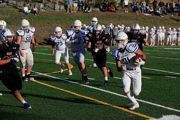 vs West Seattle-724 [1-1000 sec at f - 8.0 130 mm Canon Canon EOS-1D X Mark II EF70-200mm f-2.8L IS II USM]
