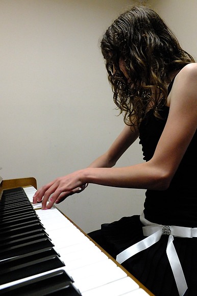 X-S1-83_ISO 1250_1-125 sec at f - 3.2_ at 6.8 mm