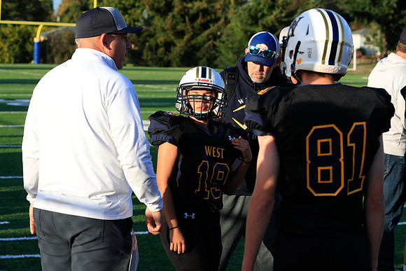 vs West Seattle-924 [1-1000 sec at f - 8.0 105 mm Canon Canon EOS-1D X Mark II EF70-200mm f-2.8L IS II USM]