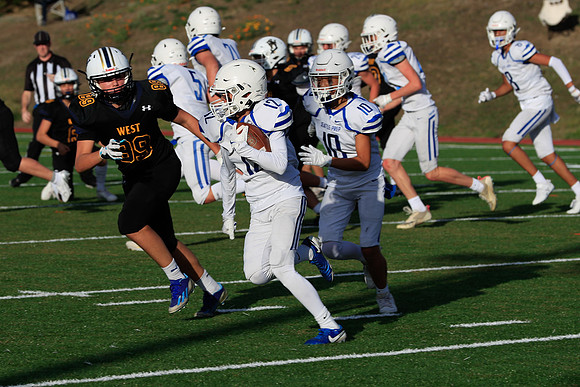 vs West Seattle-512 [1-1000 sec at f - 7.1 200 mm Canon Canon EOS-1D X Mark II EF70-200mm f-2.8L IS II USM]