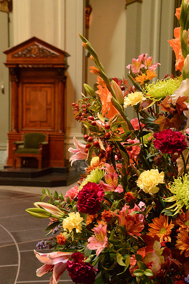 D600 - St James Cathedral-31__1-30 sec at f - 8.0_24.0-85.0 mm f-3.5-4.5 at 52 mm