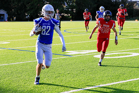 Seattle Prep vs Ballard-1504 [1-800 sec at f - 7.1 100 mm Canon Canon EOS-1D X Mark II EF70-200mm f-2.8L IS II USM]