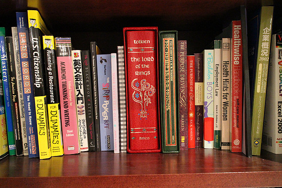 EOS-M Bks-10_ISO 6400_1-6 sec at f - 5.6_EF-M22mm f-2 STM at 22 mm