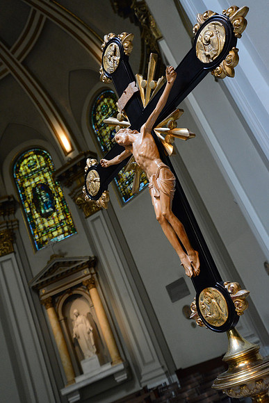 D600 - St James Cathedral-16_ISO 5000_1-40 sec at f - 5.6_24.0-85.0 mm f-3.5-4.5 at 36 mm