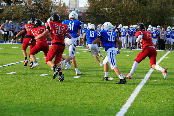 Seattle Prep vs Ballard-1904 [1-800 sec at f - 7.1 140 mm Canon Canon EOS-1D X Mark II EF70-200mm f-2.8L IS II USM]