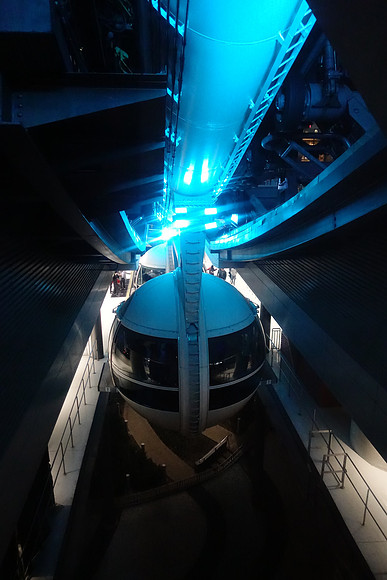RX100V-139 DSC-RX100M5 8.8-25.7 mm f-1.8-2.8 8.8 mm 1-60 sec at f - 1.8 ISO 5000_